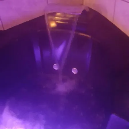 Couette-café Bohème Avec Balnéo Miramont-D'astarac